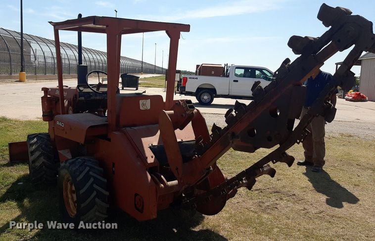 image for item NV9297 Ditch Witch R40  trencher