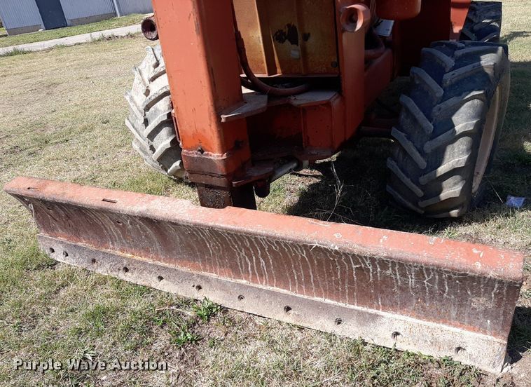 image for item NV9297 Ditch Witch R40  trencher