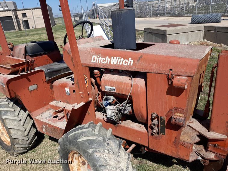image for item NV9297 Ditch Witch R40  trencher