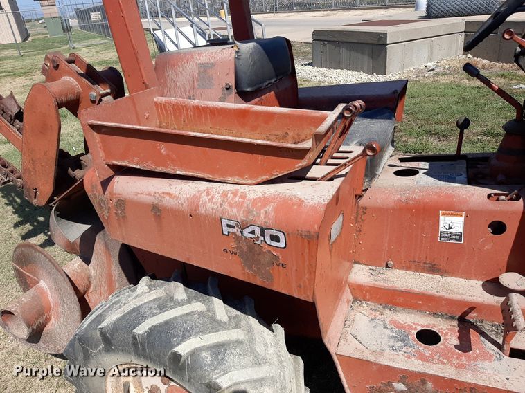 image for item NV9297 Ditch Witch R40  trencher