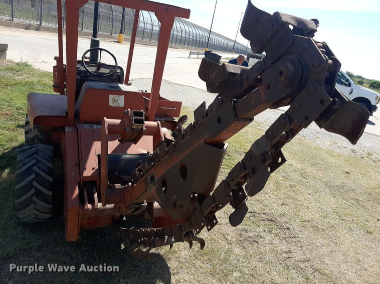 image for item NV9297 Ditch Witch R40  trencher