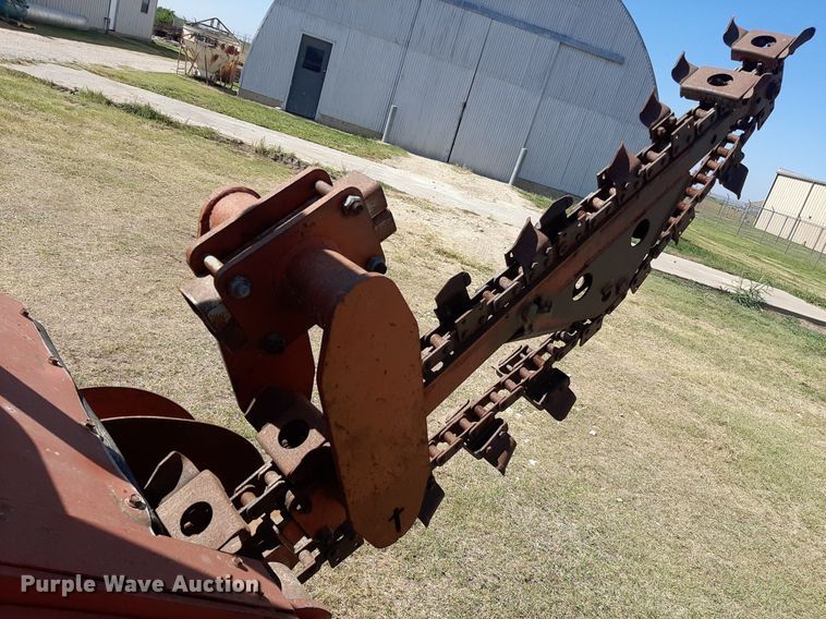 image for item NV9297 Ditch Witch R40  trencher