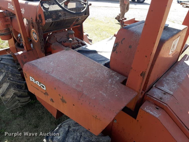 image for item NV9297 Ditch Witch R40  trencher