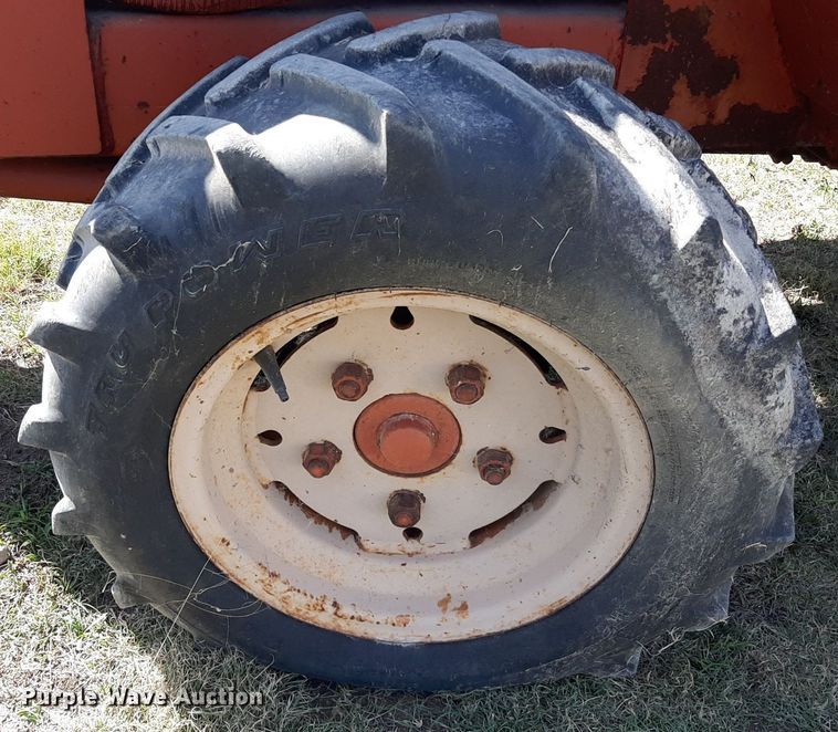 image for item NV9297 Ditch Witch R40  trencher