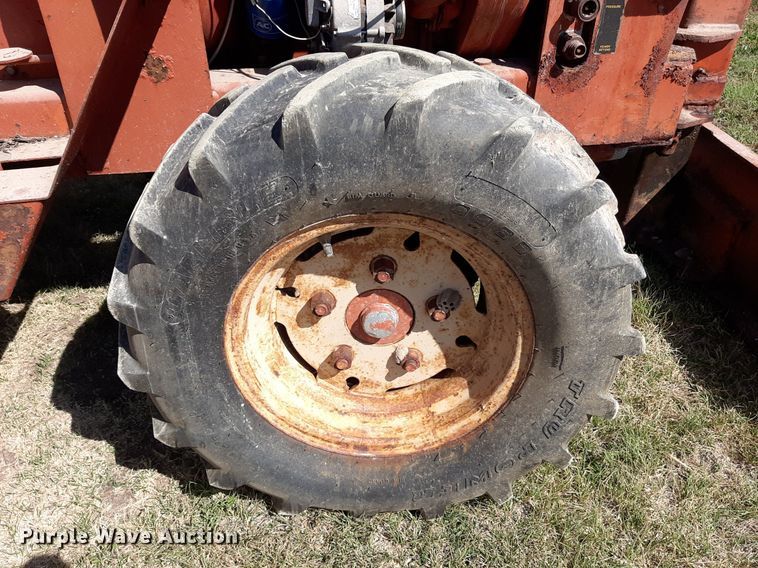 image for item NV9297 Ditch Witch R40  trencher