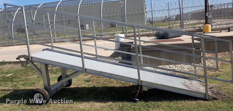 image for item NV9298 B&P Manufacturing loading ramp
