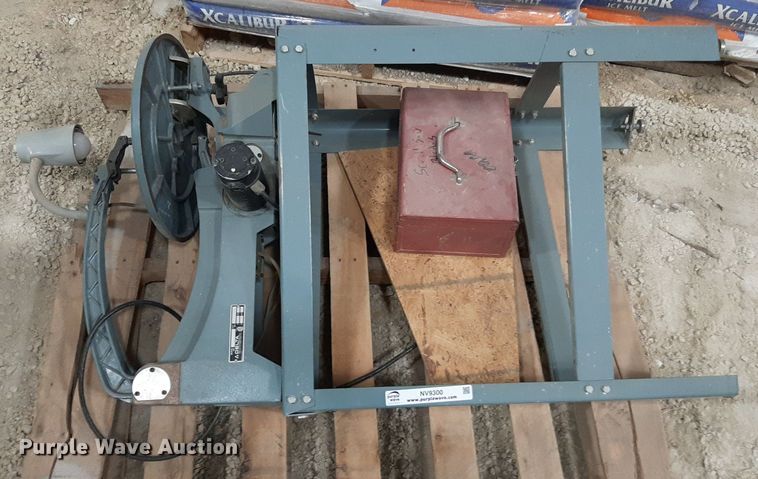 image for item NV9300 Scroll saw