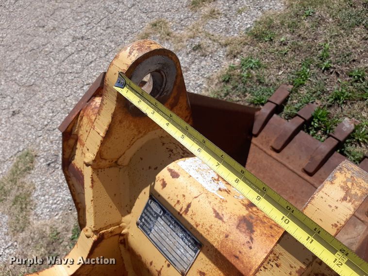 image for item NV9304 Gannon  excavator bucket