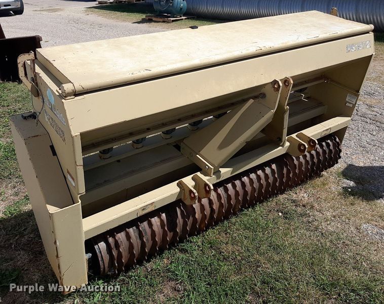 image for item NV9306 Land Pride PS1572  seeder