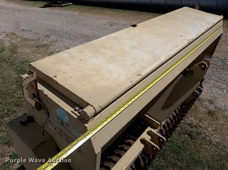 image for item NV9306 Land Pride PS1572  seeder