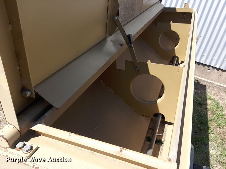 image for item NV9306 Land Pride PS1572  seeder