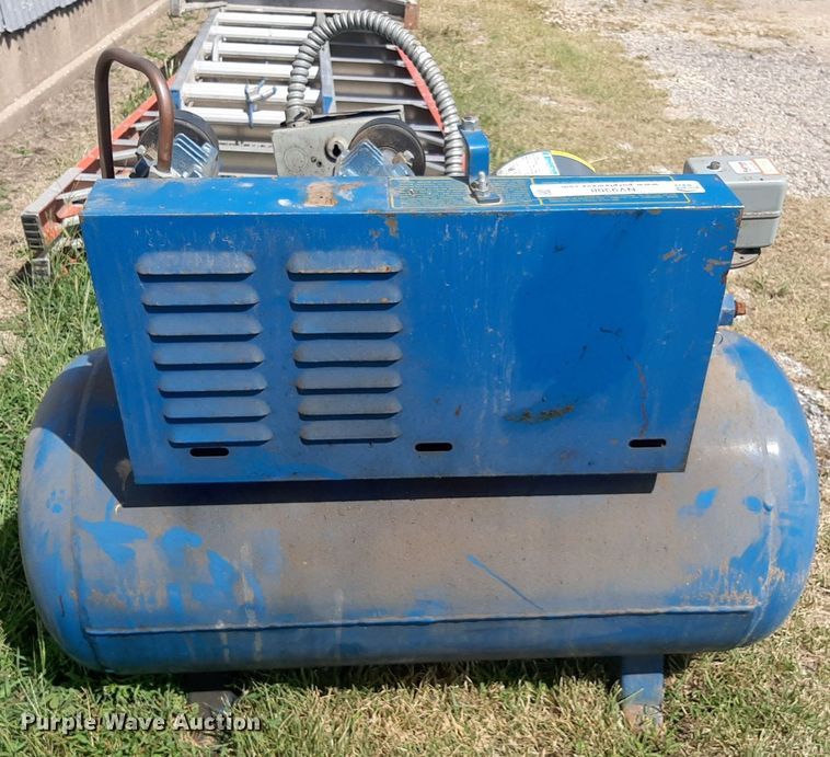 image for item NV9308 Emglo F34S-30S  air compressor