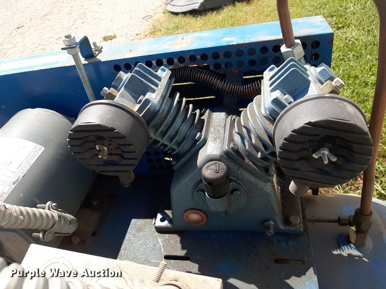 image for item NV9308 Emglo F34S-30S  air compressor