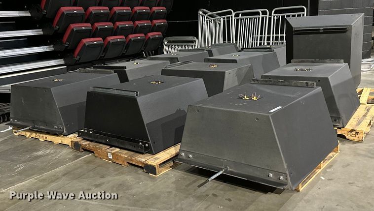 image for item NX9719 (11) JBL PD7164 arena speakers