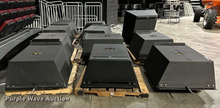 image for item NX9719 (11) JBL PD7164 arena speakers