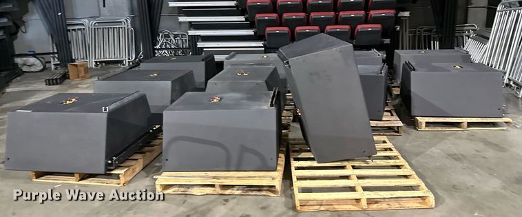 image for item NX9719 (11) JBL PD7164 arena speakers