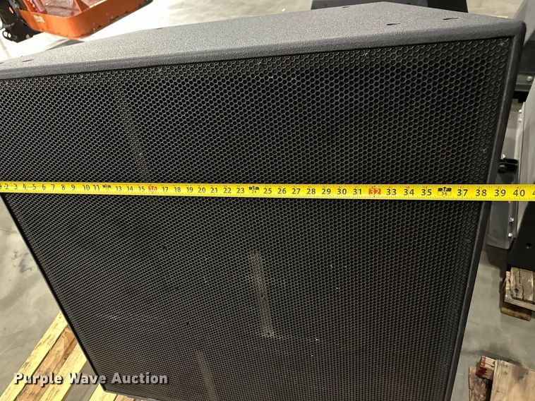 image for item NX9719 (11) JBL PD7164 arena speakers