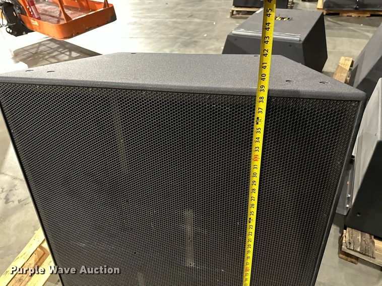 image for item NX9719 (11) JBL PD7164 arena speakers