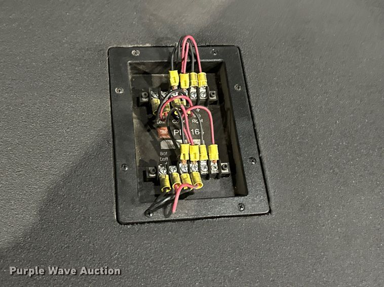 image for item NX9719 (11) JBL PD7164 arena speakers