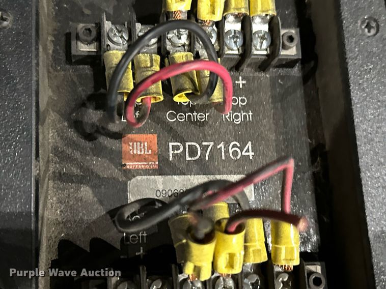 image for item NX9719 (11) JBL PD7164 arena speakers