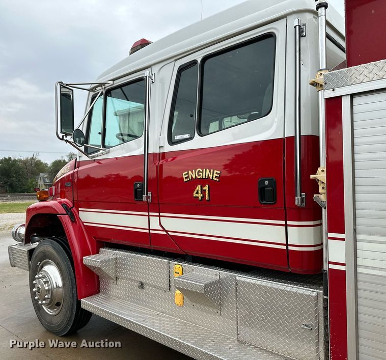image for item NX9737 1999 Freightliner FL106  pumper fire truck