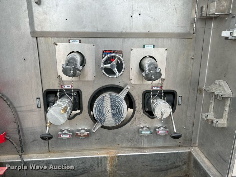 image for item NX9737 1999 Freightliner FL106  pumper fire truck