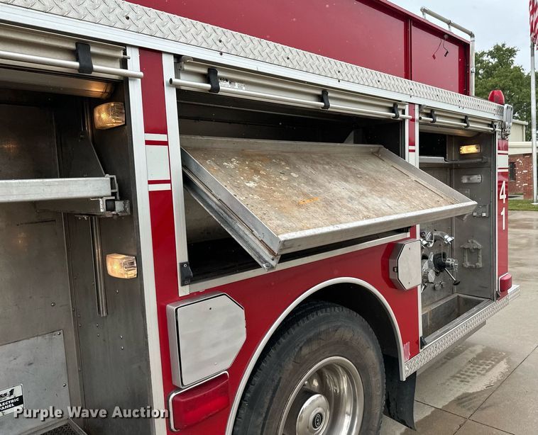 image for item NX9737 1999 Freightliner FL106  pumper fire truck