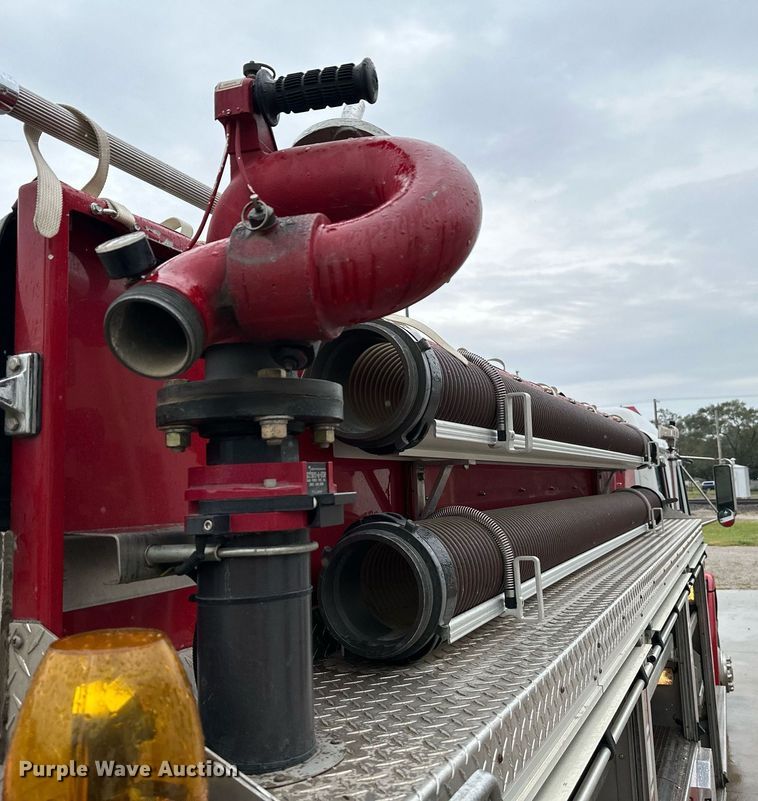 image for item NX9737 1999 Freightliner FL106  pumper fire truck