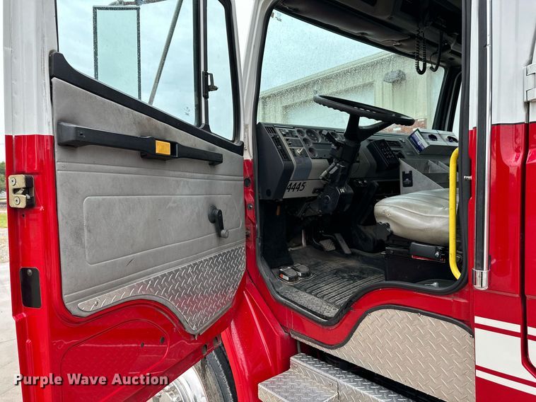 image for item NX9737 1999 Freightliner FL106  pumper fire truck