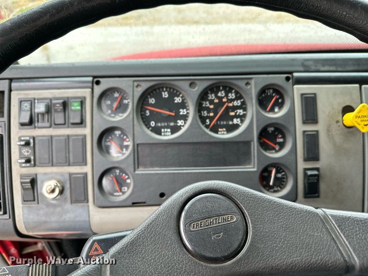 image for item NX9737 1999 Freightliner FL106  pumper fire truck