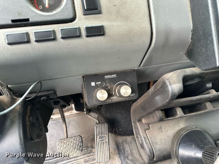 image for item NX9737 1999 Freightliner FL106  pumper fire truck