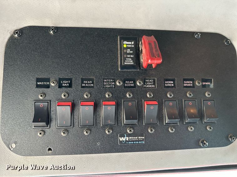 image for item NX9737 1999 Freightliner FL106  pumper fire truck