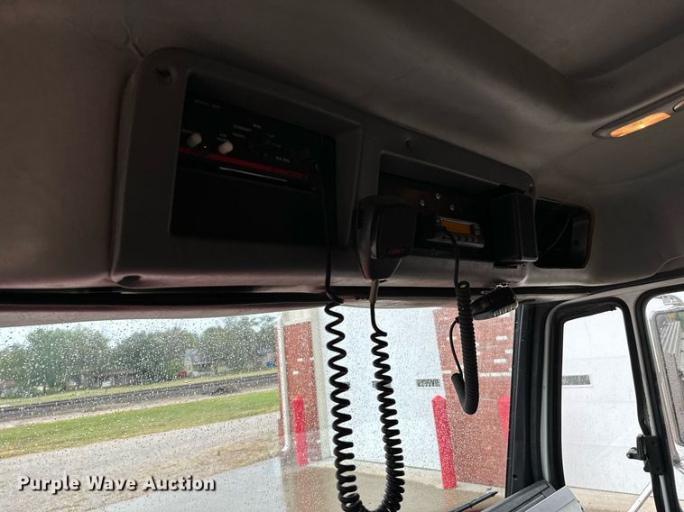 image for item NX9737 1999 Freightliner FL106  pumper fire truck