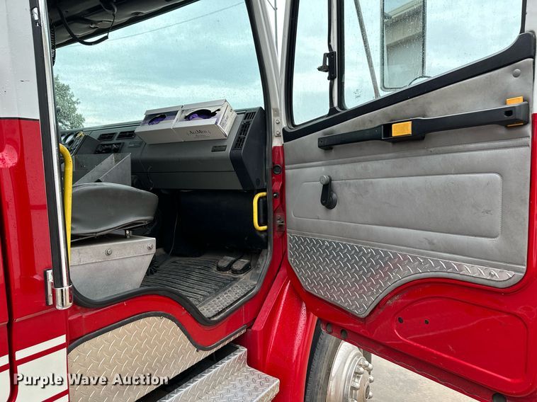 image for item NX9737 1999 Freightliner FL106  pumper fire truck