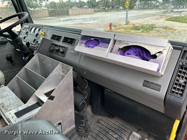 image for item NX9737 1999 Freightliner FL106  pumper fire truck