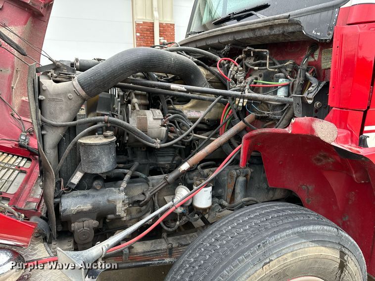 image for item NX9737 1999 Freightliner FL106  pumper fire truck