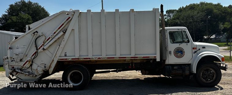 image for item OC9156 1991 International 4900  refuse truck