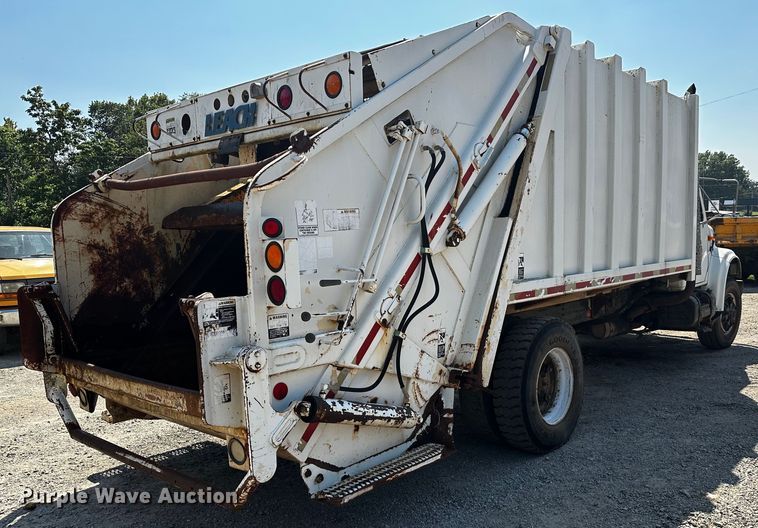 image for item OC9156 1991 International 4900  refuse truck