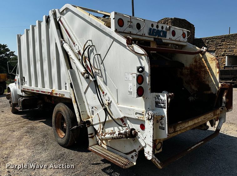image for item OC9156 1991 International 4900  refuse truck