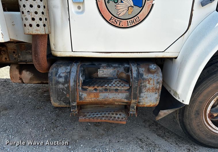 image for item OC9156 1991 International 4900  refuse truck