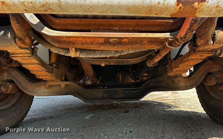 image for item OC9156 1991 International 4900  refuse truck