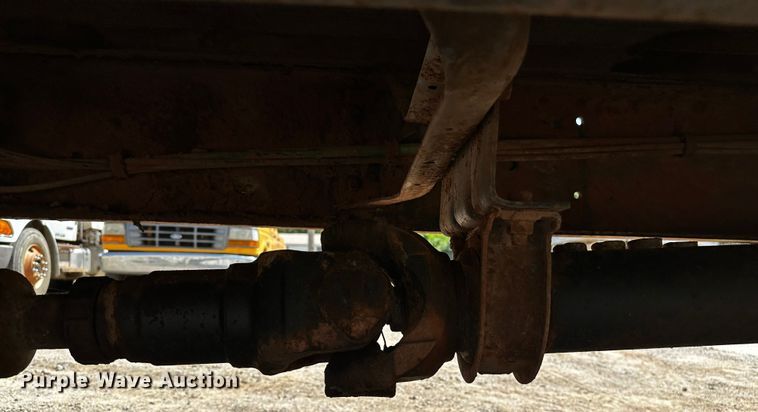 image for item OC9156 1991 International 4900  refuse truck