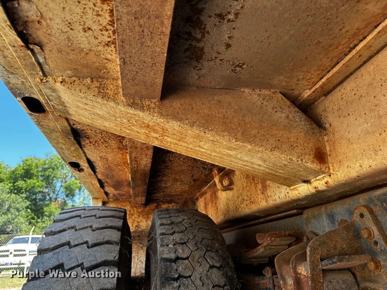 image for item OC9156 1991 International 4900  refuse truck