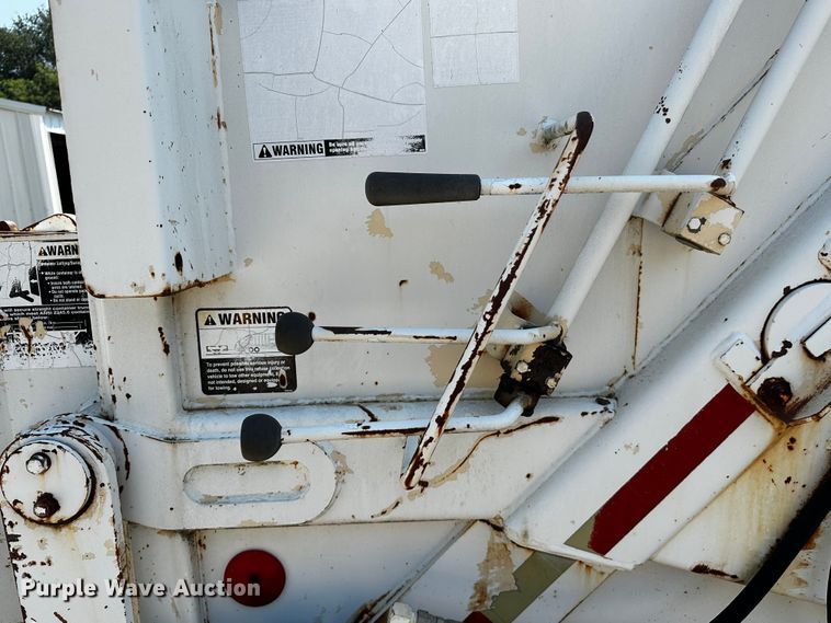 image for item OC9156 1991 International 4900  refuse truck