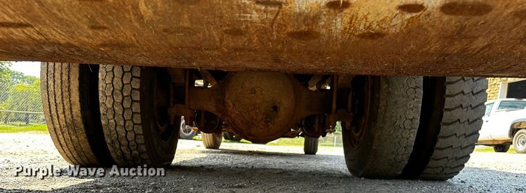 image for item OC9156 1991 International 4900  refuse truck