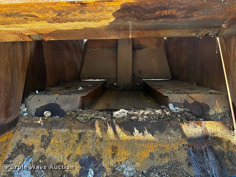 image for item OC9156 1991 International 4900  refuse truck