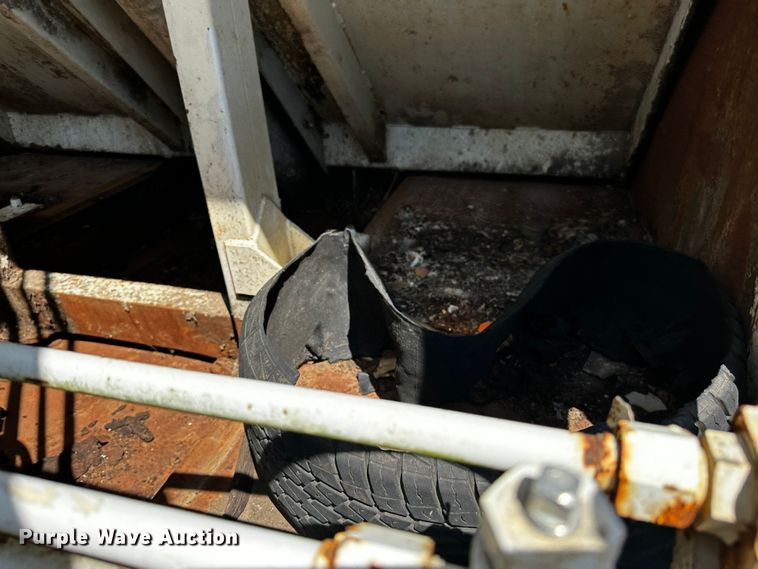 image for item OC9156 1991 International 4900  refuse truck