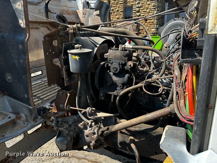 image for item OC9156 1991 International 4900  refuse truck