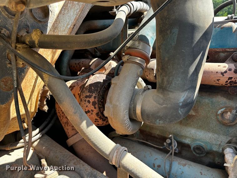 image for item OC9156 1991 International 4900  refuse truck