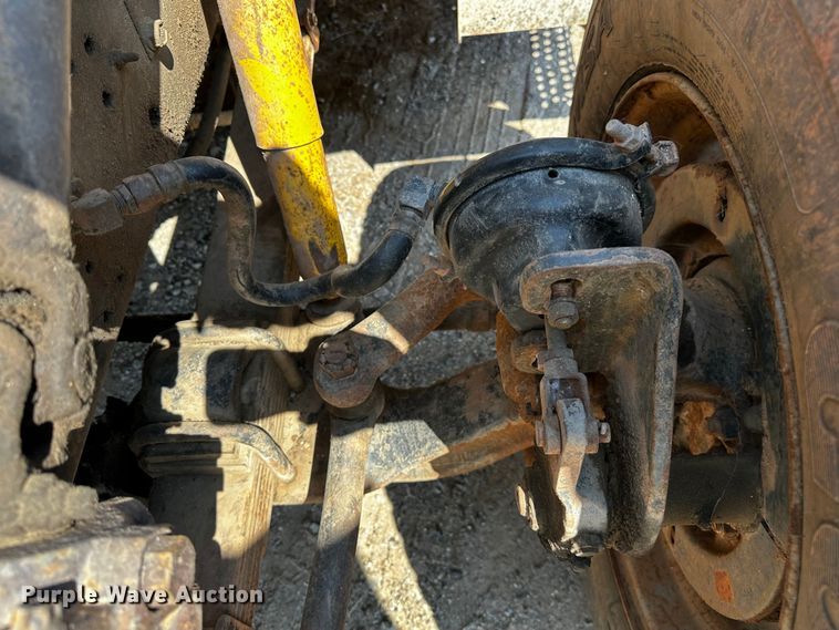 image for item OC9156 1991 International 4900  refuse truck